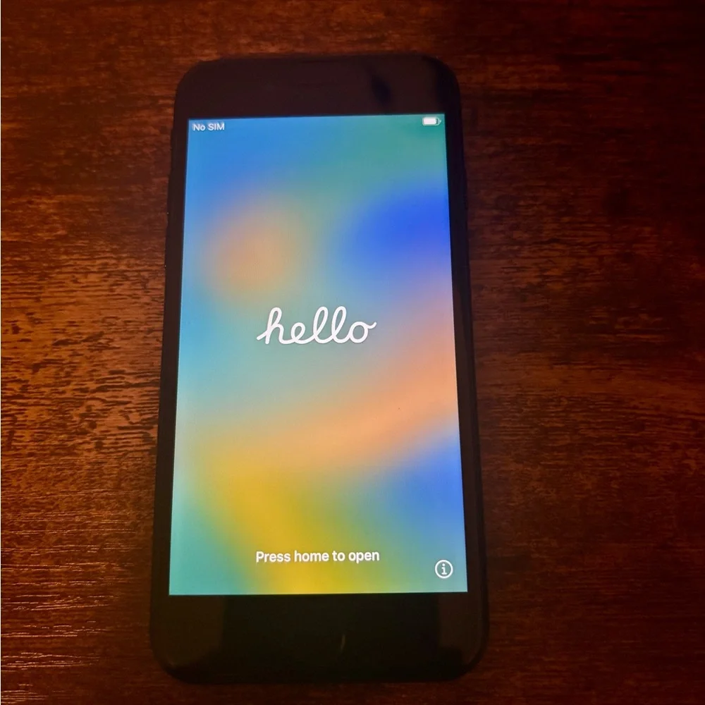 Unlocked Black iPhone SE – 64GB – Excellent Condition